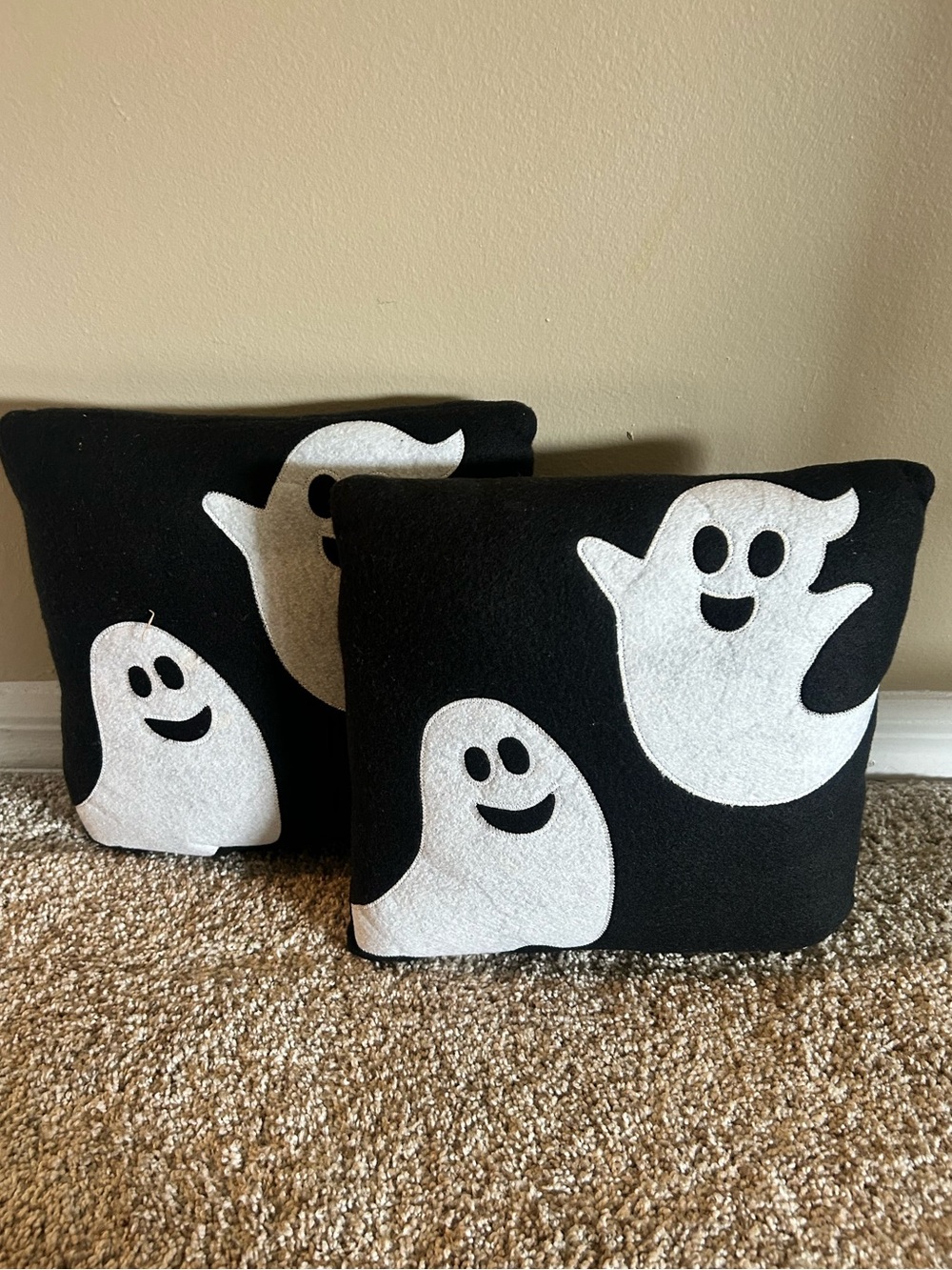 Ghost Accent Mini Pillows